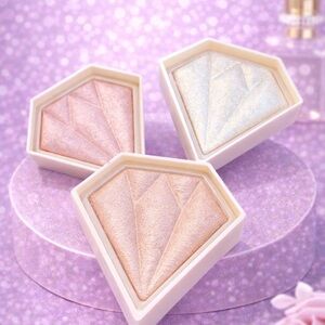 Diamond Glow Highlighters